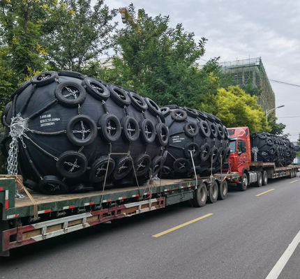 Yokohama Tipi Kauçuk Tekne Fenderleri Pnömatik Savunma Denizaltı Fenderleri